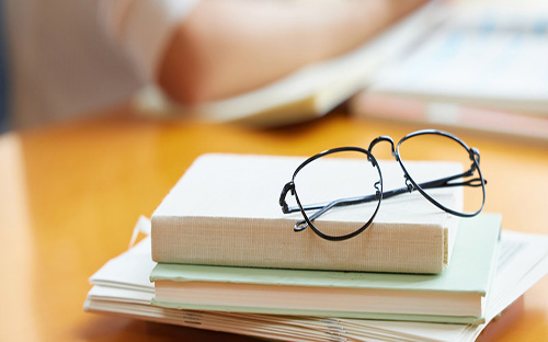 普通職工應(yīng)該報(bào)讀成人高考嗎？