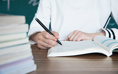 福建成人高考在什么時(shí)間考試？