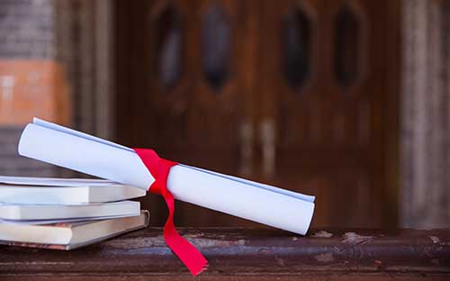 成人高考是脫產(chǎn)嗎？