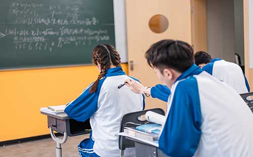 成人高考能一次就考過嗎？