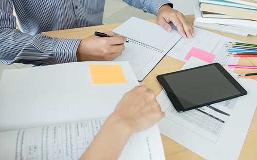 成人高考是線上還是線下考試？