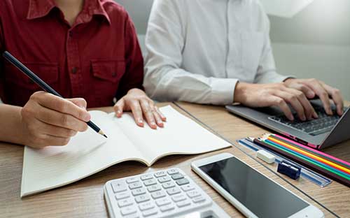 成人高考一年報幾次名？