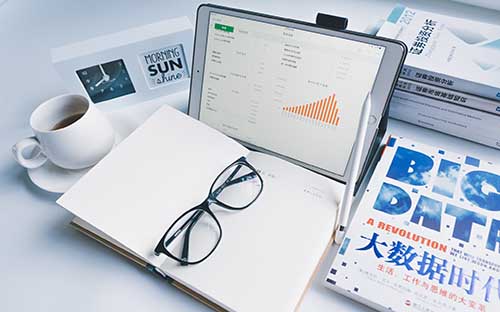 成人高考專升本哪個(gè)專業(yè)會(huì)考語文？