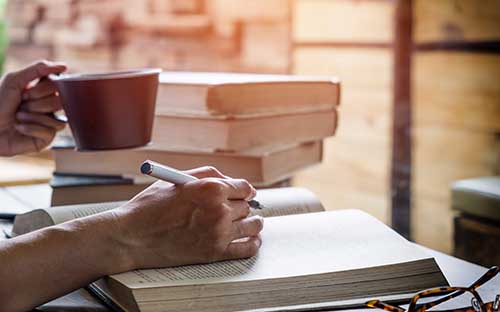 日語專業(yè)自考主要考什么？