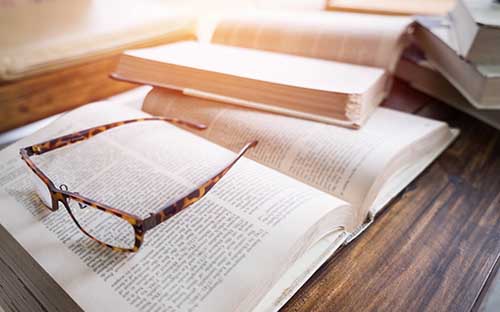 如何選擇適合自己的自考專業(yè)和課程?