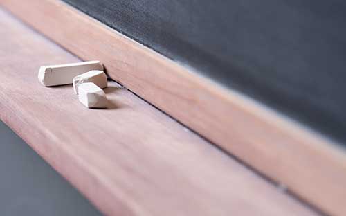 江西成人高考的學(xué)費(fèi)多少錢(qián)一年？