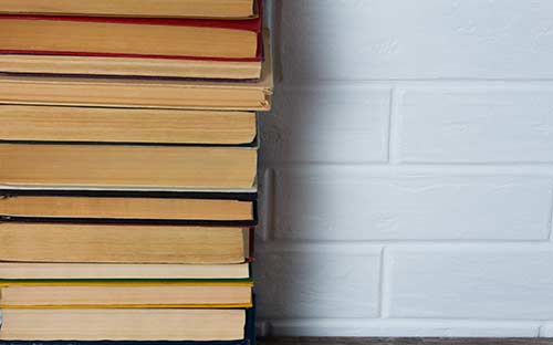 成人高考專升本什么時候報名？