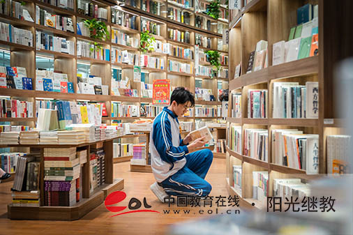 云南成人高考錄取結(jié)果怎么查詢？哪些因素會(huì)影響？