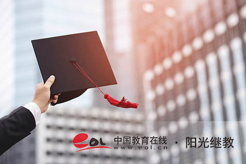 成人高考要繳費(fèi)多少錢？入學(xué)學(xué)校后怎么就讀？