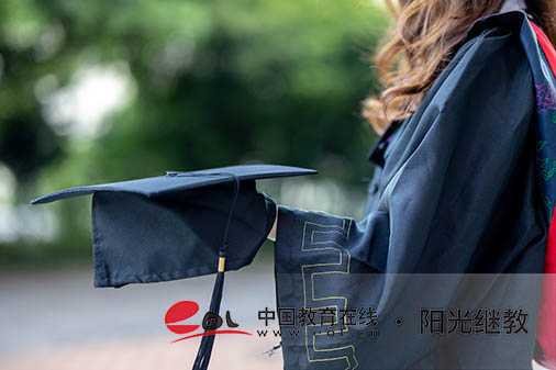 報(bào)名成人高考不需要學(xué)歷嗎？需要哪些材料？