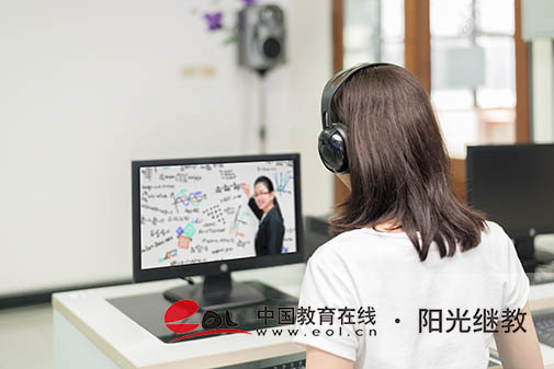 成人高考專升本錄取分?jǐn)?shù)線是多少？錄取標(biāo)準(zhǔn)是什么？