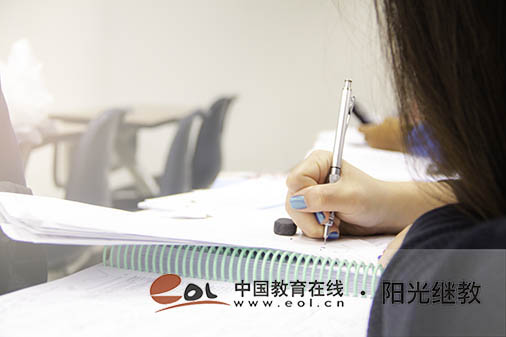 自考本科學(xué)位證申請(qǐng)條件有哪些？有用嗎？