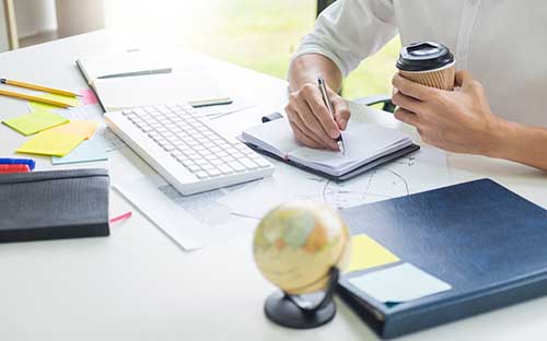 成人高考報(bào)名身份驗(yàn)證需要多長(zhǎng)時(shí)間？審核需要哪些材料？