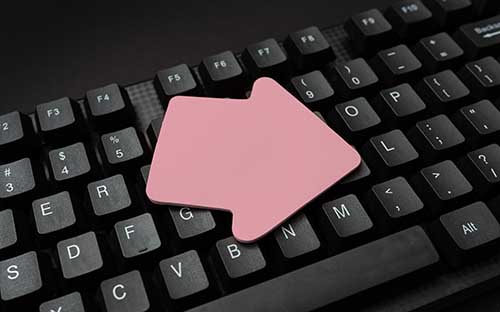 成人高考需要在機構(gòu)報名嗎？自行報名的優(yōu)勢有哪些？