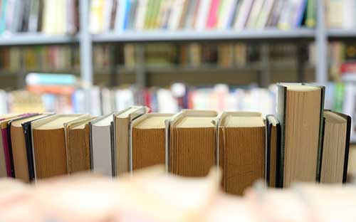 成人高考藥學(xué)專業(yè)報考條件是什么？畢業(yè)后能干什么？