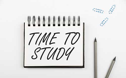 江西成人高考考試時(shí)間是多久？科目有哪些？