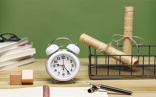 賀州成人高考證書含金量到底怎么樣？可以用手機(jī)查成績嗎？