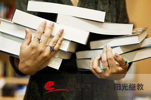 湖北成人高考報(bào)名條件有哪些？報(bào)名費(fèi)多少錢(qián)？