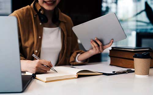 成人高考報(bào)名頁面進(jìn)不去怎么辦？可以自己去學(xué)校報(bào)名嗎？