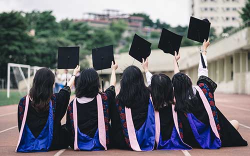 成人高考適合哪種人群報(bào)名？優(yōu)勢有什么？