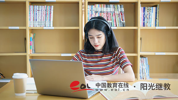 泉州成人高考的報名時間是多久？專業(yè)該怎樣挑選？