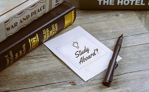 背景提升留學(xué)一般多久 背景提升留學(xué)一般多久