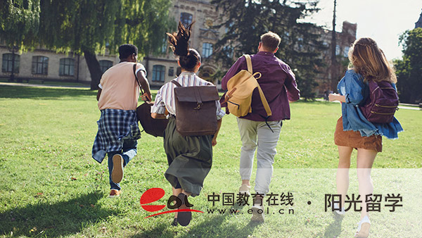 美國游戲設(shè)計(jì)本科留學(xué)有哪些條件