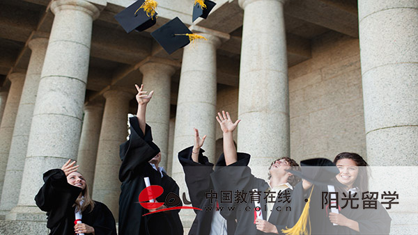 英國(guó)時(shí)尚傳播專業(yè)本科留學(xué)有哪些條件