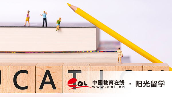 英國時(shí)裝設(shè)計(jì)專業(yè)本科留學(xué)有哪些條件