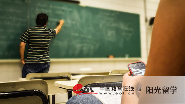 南京信息工程大學(xué)2+2中外合作國(guó)際本科學(xué)費(fèi)一年多少錢