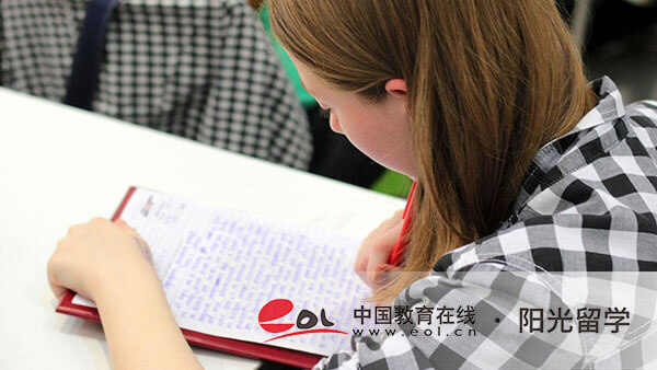 山東建筑大學藝術類（音樂）留學項目價格一年多少