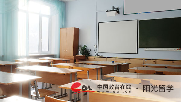 北京外國(guó)語大學(xué)中外合作國(guó)際本科2加2報(bào)名條件