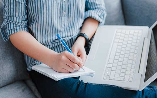 重慶中專畢業(yè)自考大專怎么報名？有哪些專業(yè)可選？