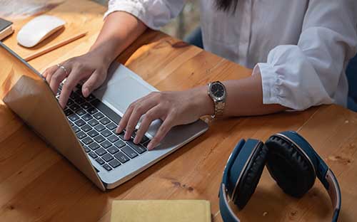 新疆伊犁自考本科怎么報名？考哪些科目？