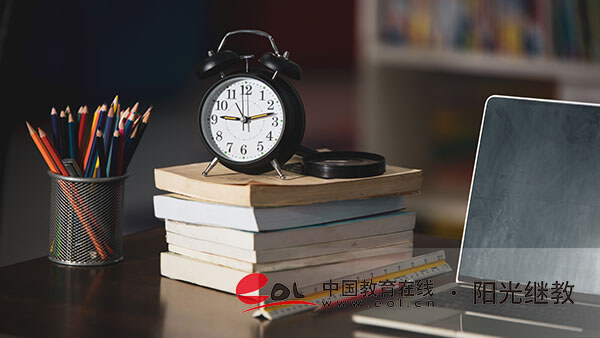 大學生怎么報名成人自考本科？有什么優(yōu)勢？